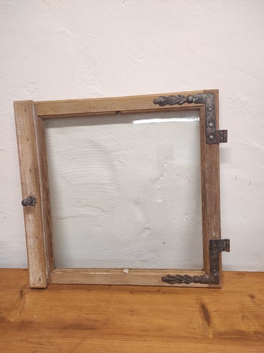 Sehr altes fenster alte - sehr,