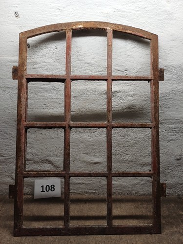 Massives altes fenster mit - fenster,