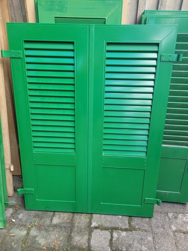 Paar fensterladen - 1,