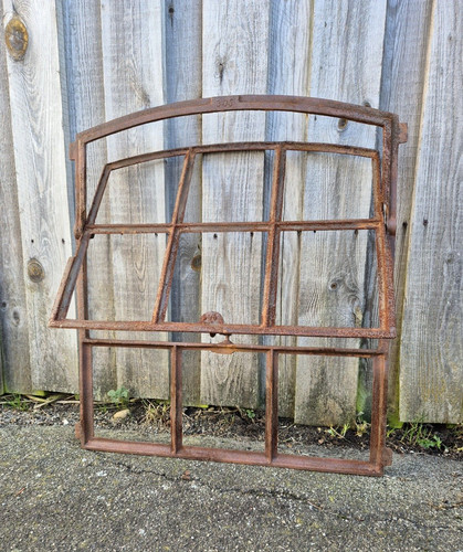 Altes gusseisen stallfenster - altes,