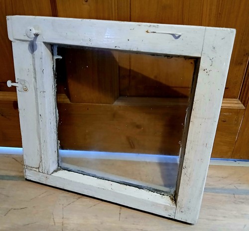 Uralter kleiner fenster - uralter,